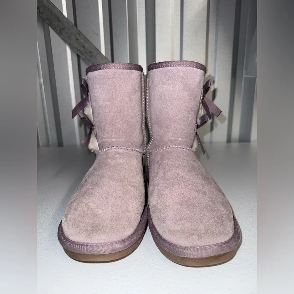 Koolaburra by UGG Victoria Short unisex-child Fashion Boot Size 4